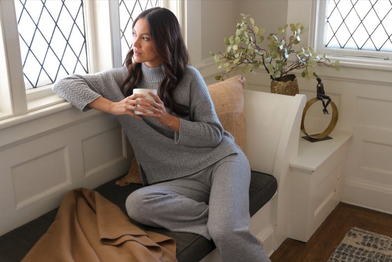 Top 5 Cashmere Pieces You Need for a Cozy Fall 2024