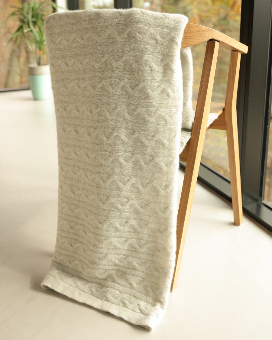 100% Cashmere Cozy Cable Knit Throw