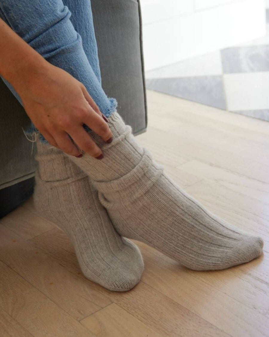 100% Cashmere Ribbed Socks